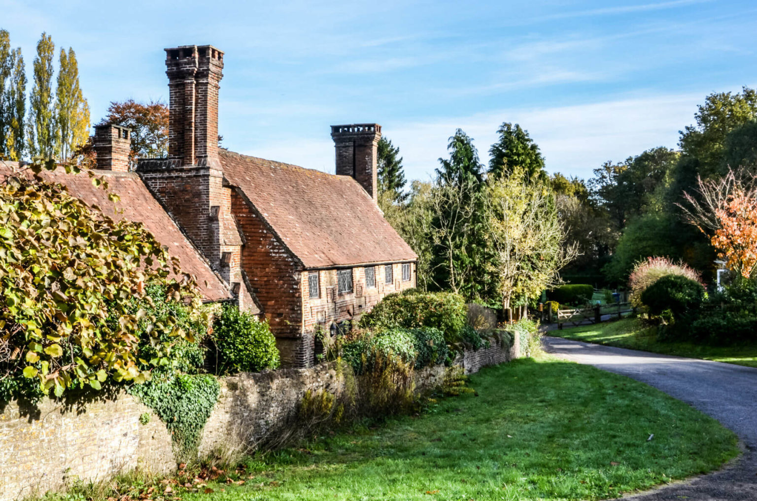 SURREY LP IMAGE Cottage Milford Surrey shutterstock_162762248